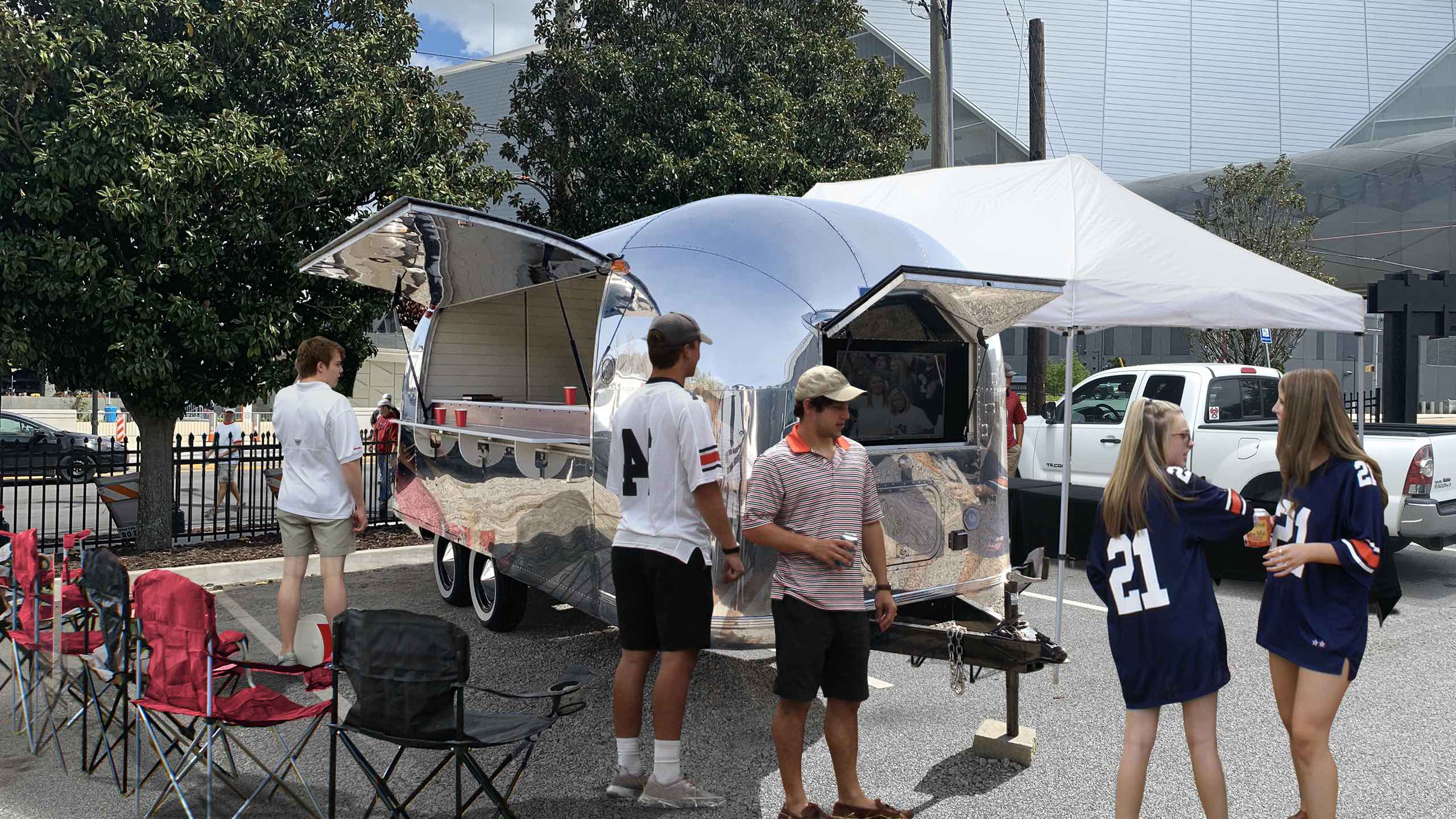 airstream-tailgater-tv-football-rental