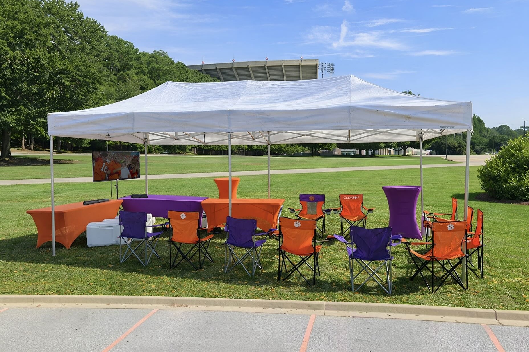 10x20-tent-tv-setup-clemson-sc-tailgates
